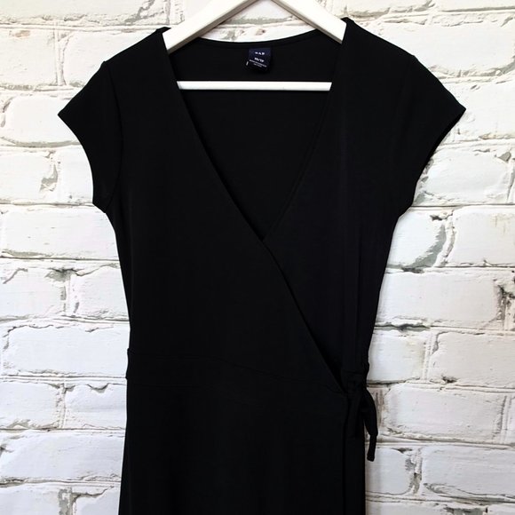 Gap Minimalist Black Wrap Dress - Picture 3 of 5